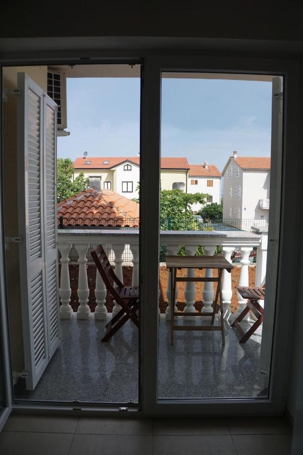Mitra Apartments Malinska Εξωτερικό φωτογραφία