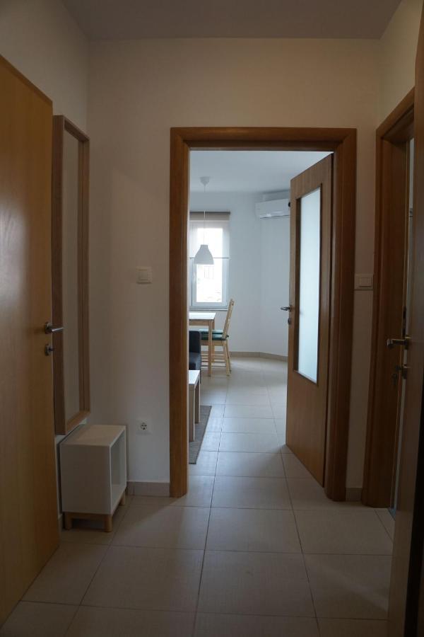 Mitra Apartments Malinska Εξωτερικό φωτογραφία