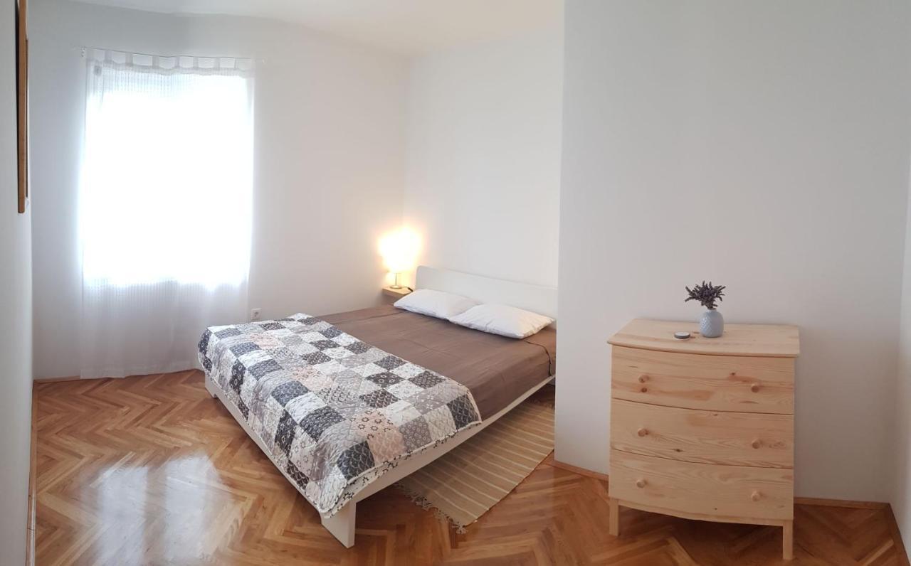 Mitra Apartments Malinska Εξωτερικό φωτογραφία